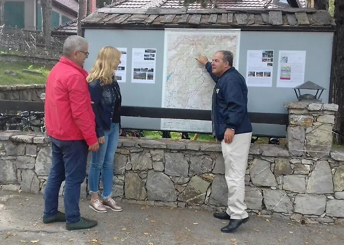 Natyral Razma Θέρετρο Razëm