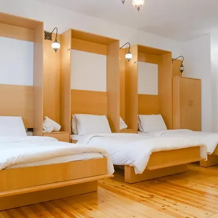 Natyral Razma 4* Razëm