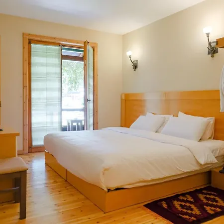 Natyral Razma Resort 4*