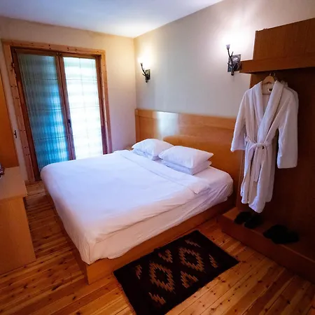 Natyral Razma Resort