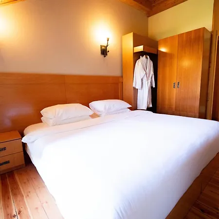 Resort Natyral Razma