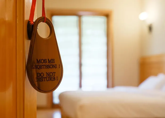 Resort Natyral Razma